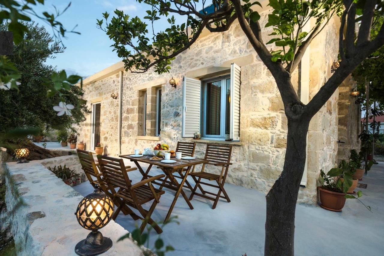 דירות Plátanos Margarita'S Stone House מראה חיצוני תמונה